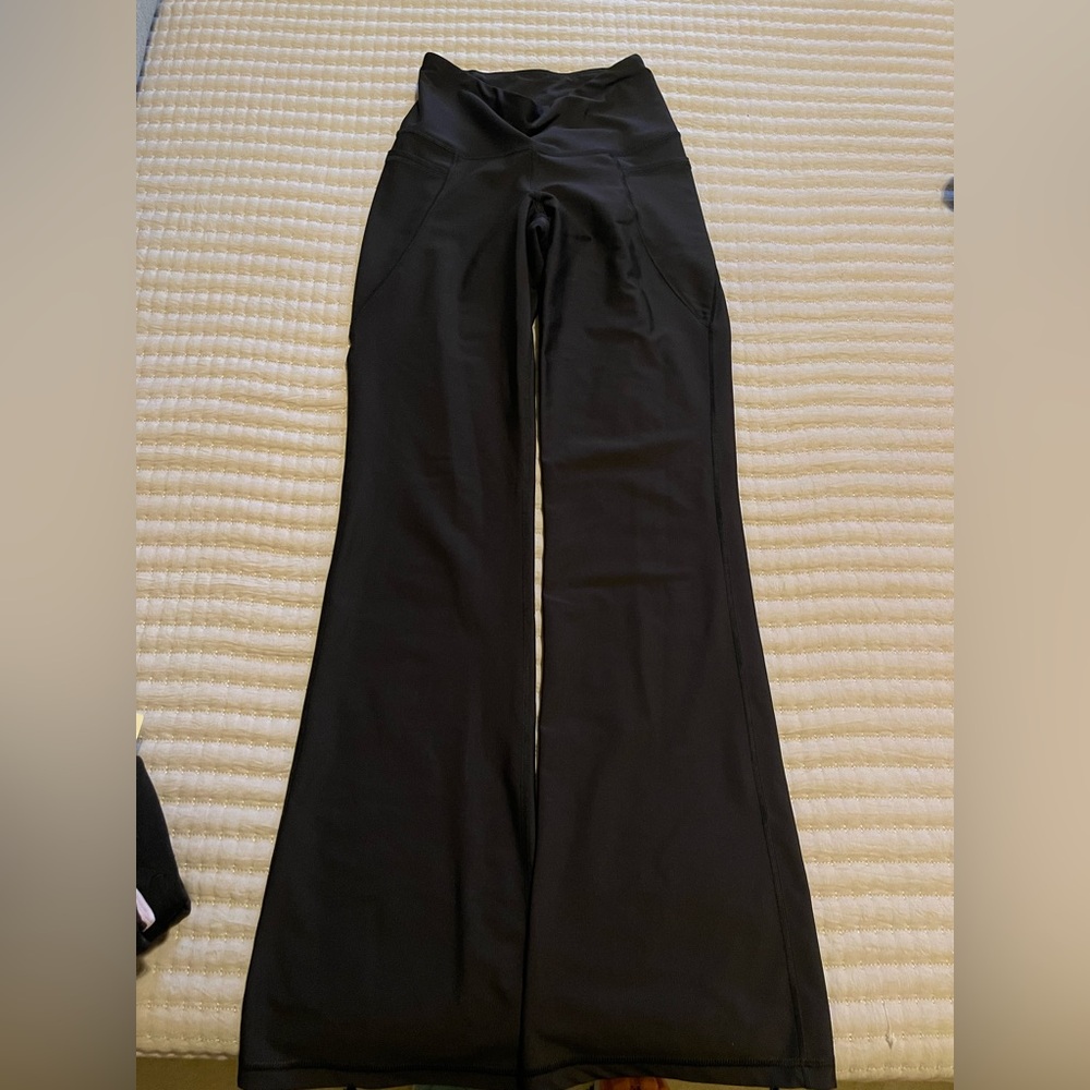 Old Navy Black Flared Yoga Pants